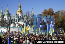 Во время молитвы за томос для Украины. Киев, Софиевская площадь, 14 октября 2018 года