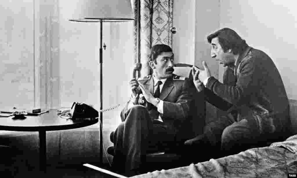 A scene from the 1977 comedy Mimino, about an unlikely friendship between a Georgian pilot and an Armenian truck driver who meet in Moscow. The classic movie has been viewed nearly 10 million times on YouTube. &nbsp; Gabriadze wrote the screenplay for Mimino, as well as the cult sci-fi movie Kin-Dza-Dza!&nbsp;and other films. Frustrated by censorship imposed on moviemakers by the communist authorities, he founded a puppet theater in Tbilisi&rsquo;s old town in 1981.