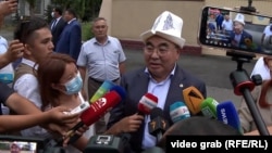 Former Kyrgyz President Askar Akaev (file photo)