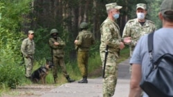 Охрана лагеря, где содержали арестованных участников протестов против Лукашенко, фото slutsk-gorod.by