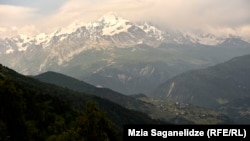 The tragedy occurred in Georgia's mountainous Tetnuldi resort. (file photo)