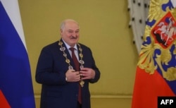 Александр Лукашенко после вручения ему Владимиром Путиным российского ордена св. Андрея Первозванного. Кремль, Москва, 9 октября 2024 года