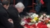 Russia -- People lay flowers and light candles on the place of killing of lawyer Stanislav Markelov, who acted for the family of Elza Kungayeva and “Novaya Gazeta” journalist Anastasia Baburova, Moscow, 20Jan2008