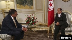 U.S. Secretary of Defense Leon Panetta (left) meeting July 30 in Tunis with Tunisian President Moncef Marzouki.